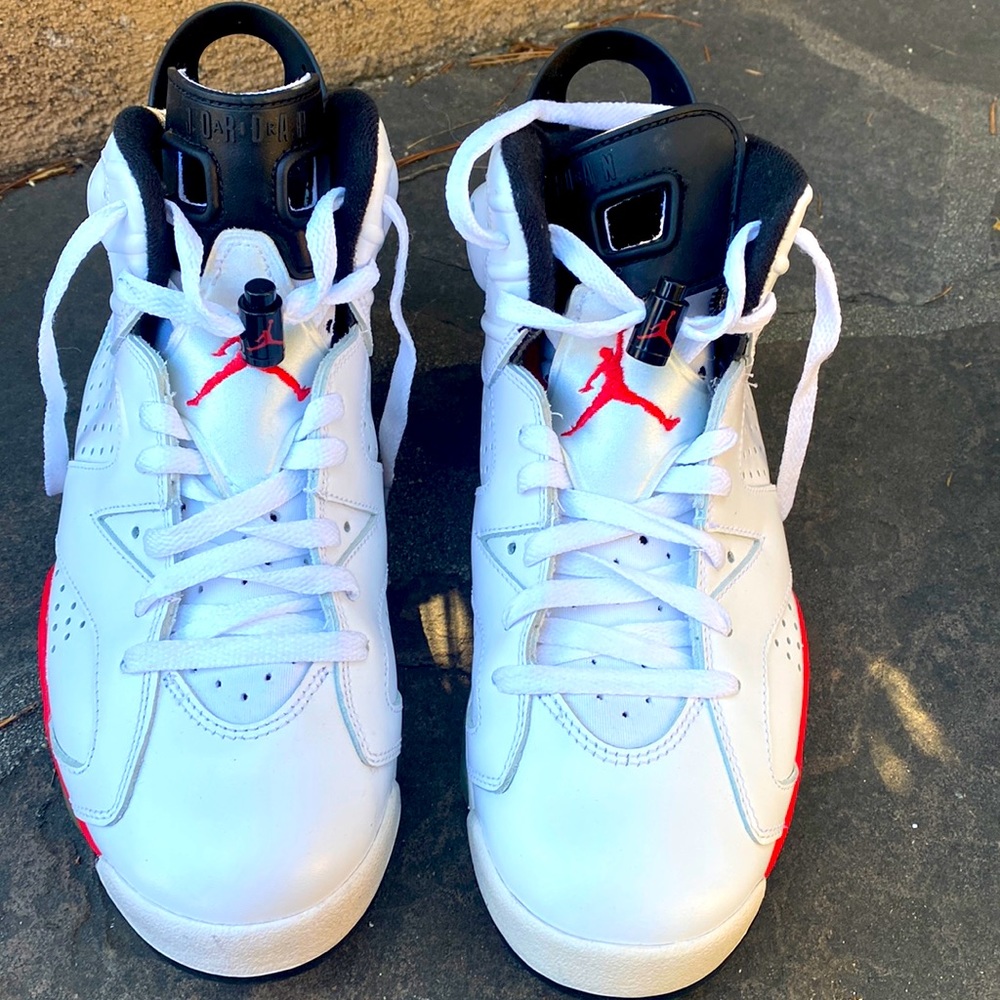 JORDAN. CLEAN size 8.5 Mens